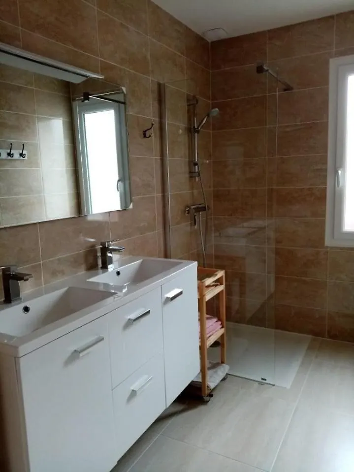 Location Maison A 400M De La Plage Penvins
